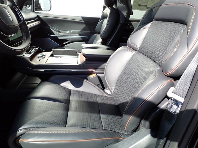 new 2025 Lincoln Navigator car, priced at $119,835