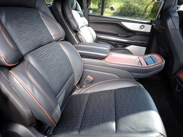 new 2025 Lincoln Navigator car, priced at $119,835