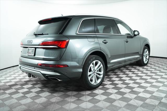 new 2025 Audi Q7 car, priced at $75,505