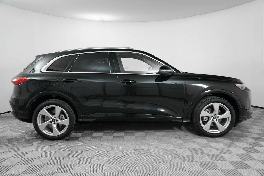 new 2025 Audi Q5 car, priced at $64,250