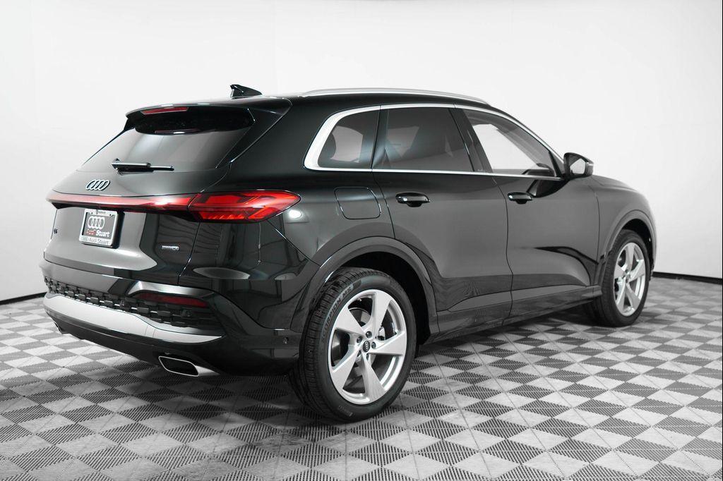new 2025 Audi Q5 car, priced at $64,250