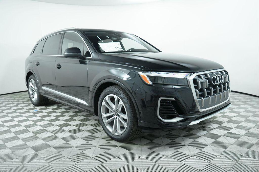 new 2025 Audi Q7 car, priced at $81,800