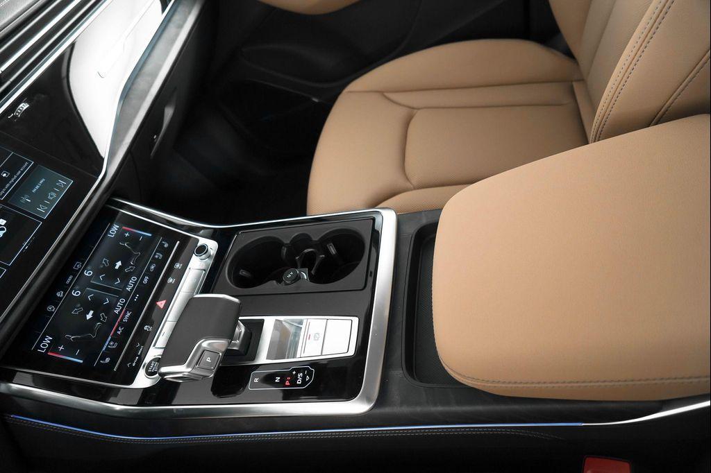 new 2025 Audi Q7 car, priced at $77,625