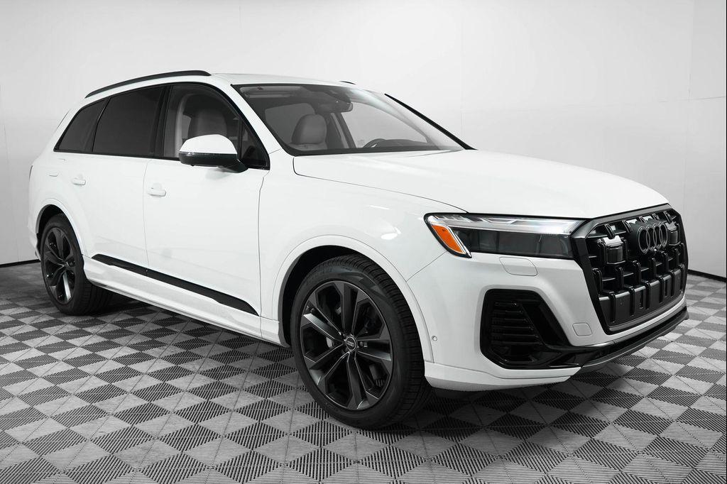 new 2025 Audi Q7 car, priced at $77,625