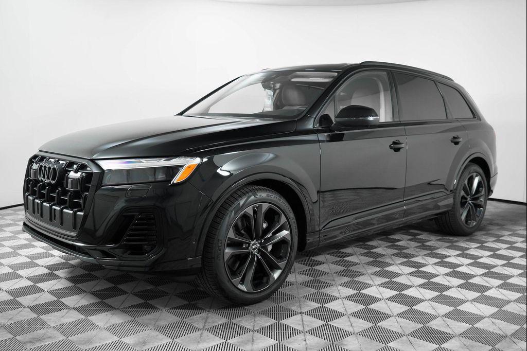 new 2025 Audi Q7 car, priced at $77,450