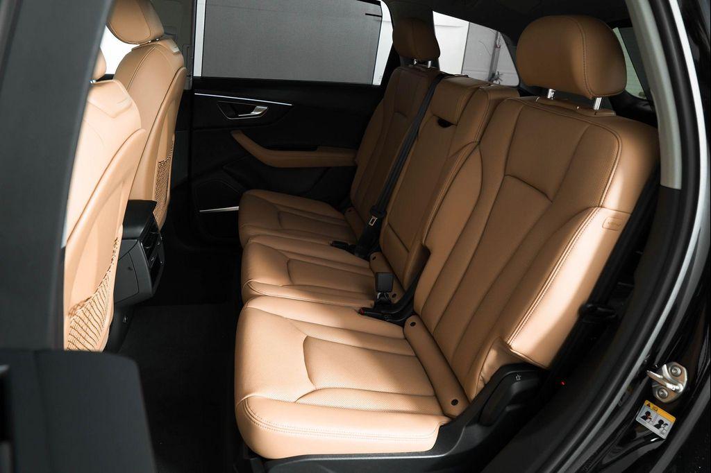 new 2025 Audi Q7 car, priced at $77,450