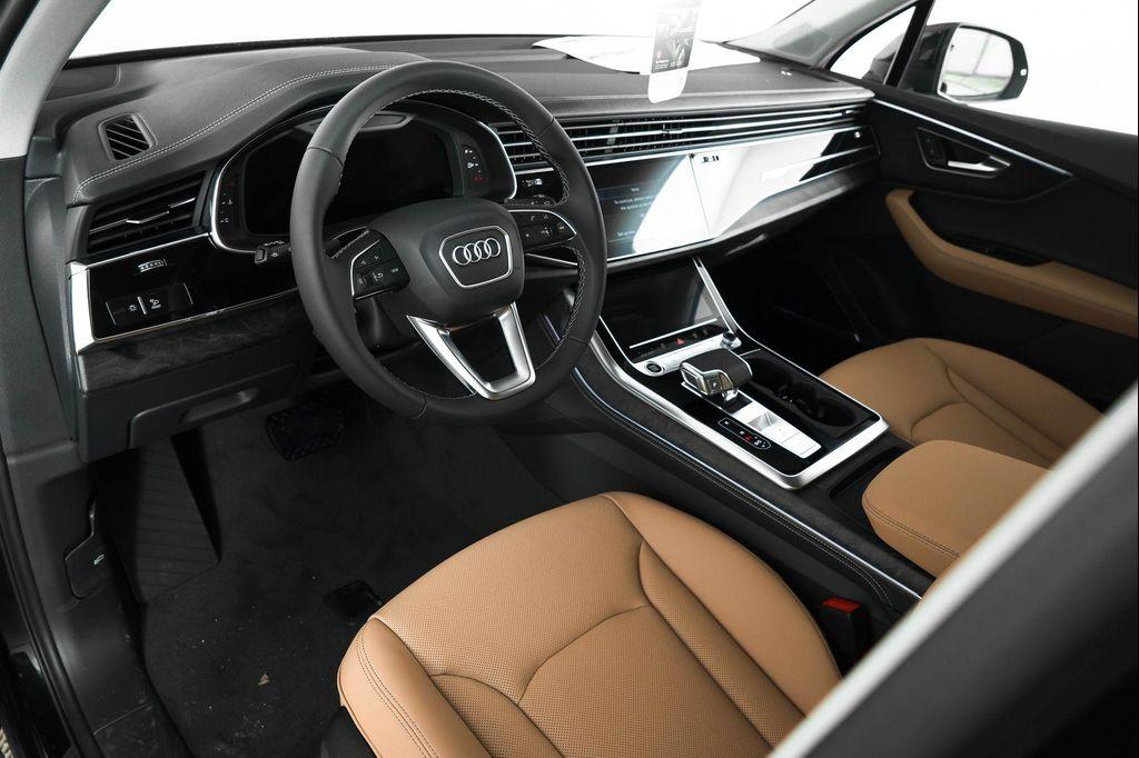 new 2025 Audi Q7 car, priced at $77,450