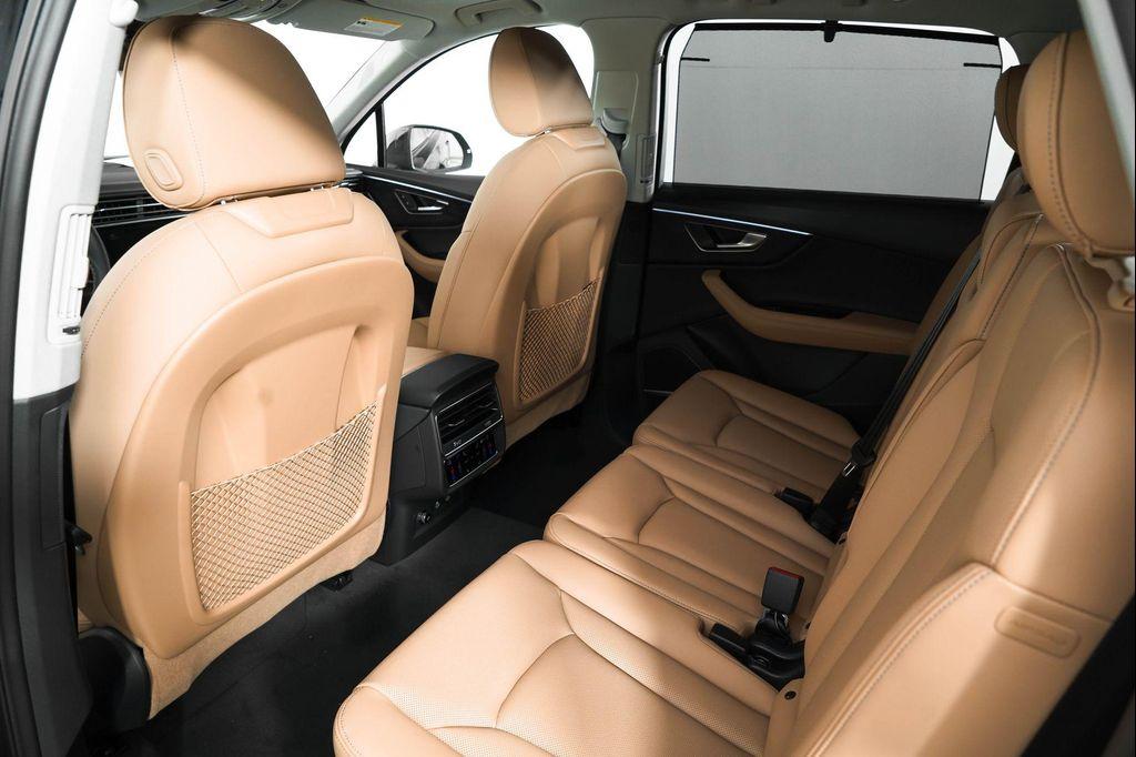 new 2025 Audi Q7 car, priced at $77,450