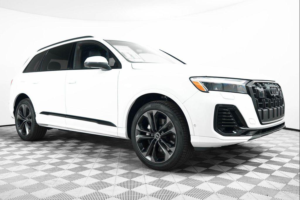 new 2025 Audi Q7 car, priced at $85,310