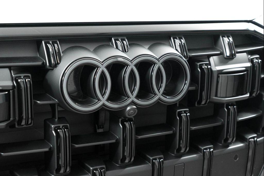 new 2025 Audi Q7 car, priced at $77,750