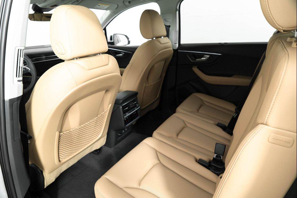 new 2025 Audi Q7 car, priced at $77,750