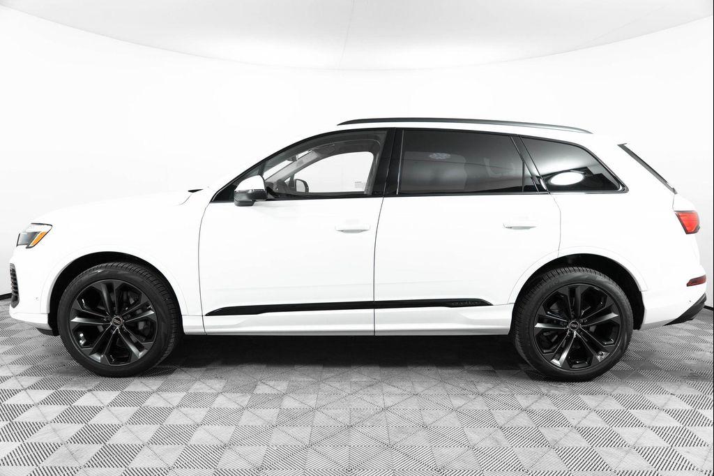 new 2025 Audi Q7 car, priced at $77,750