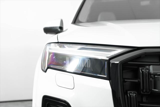 new 2025 Audi Q7 car, priced at $77,750