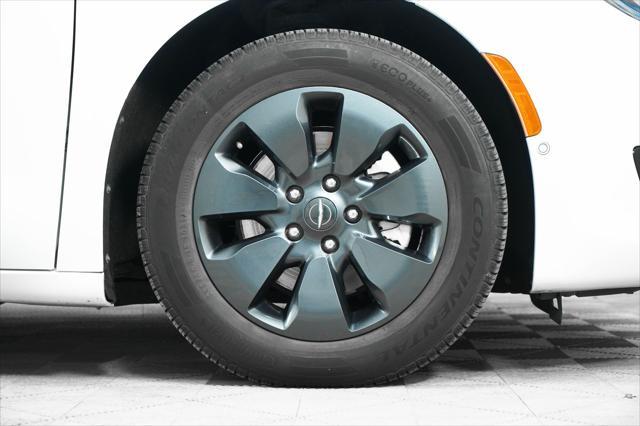 used 2020 Chrysler Pacifica Hybrid car, priced at $22,000
