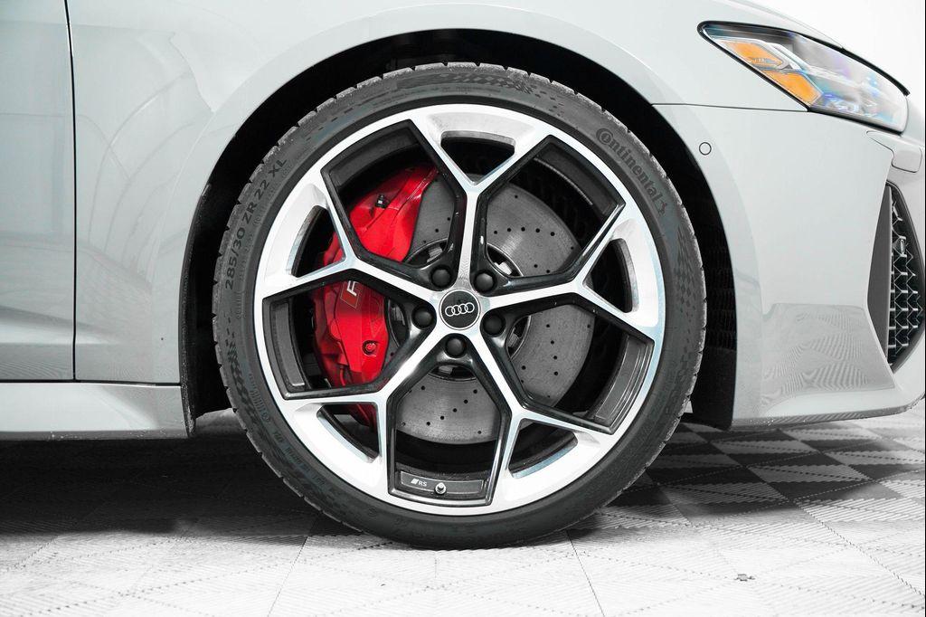 new 2025 Audi RS 6 Avant car, priced at $141,520