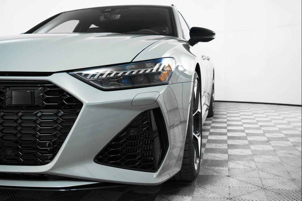 new 2025 Audi RS 6 Avant car, priced at $141,520