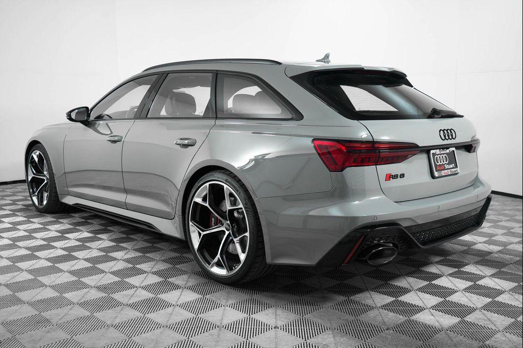 new 2025 Audi RS 6 Avant car, priced at $141,520