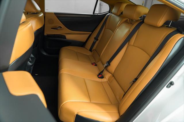 used 2022 Lexus ES 350 car, priced at $33,000