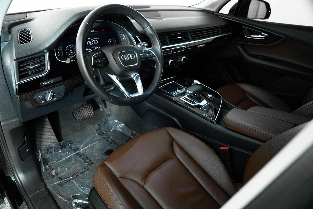 used 2019 Audi Q7 car, priced at $20,000