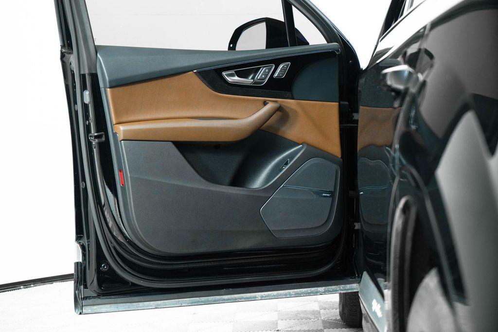 used 2019 Audi Q7 car, priced at $20,000