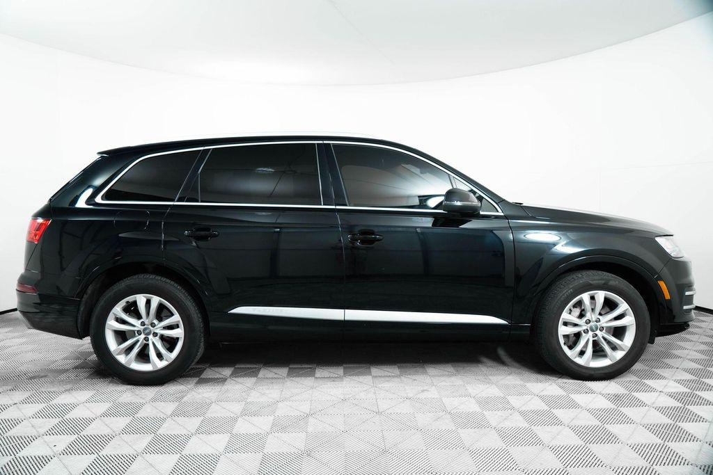 used 2019 Audi Q7 car, priced at $20,000