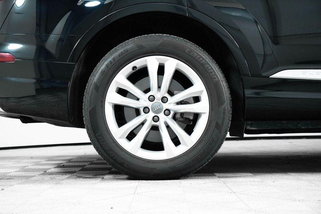 used 2019 Audi Q7 car, priced at $20,000