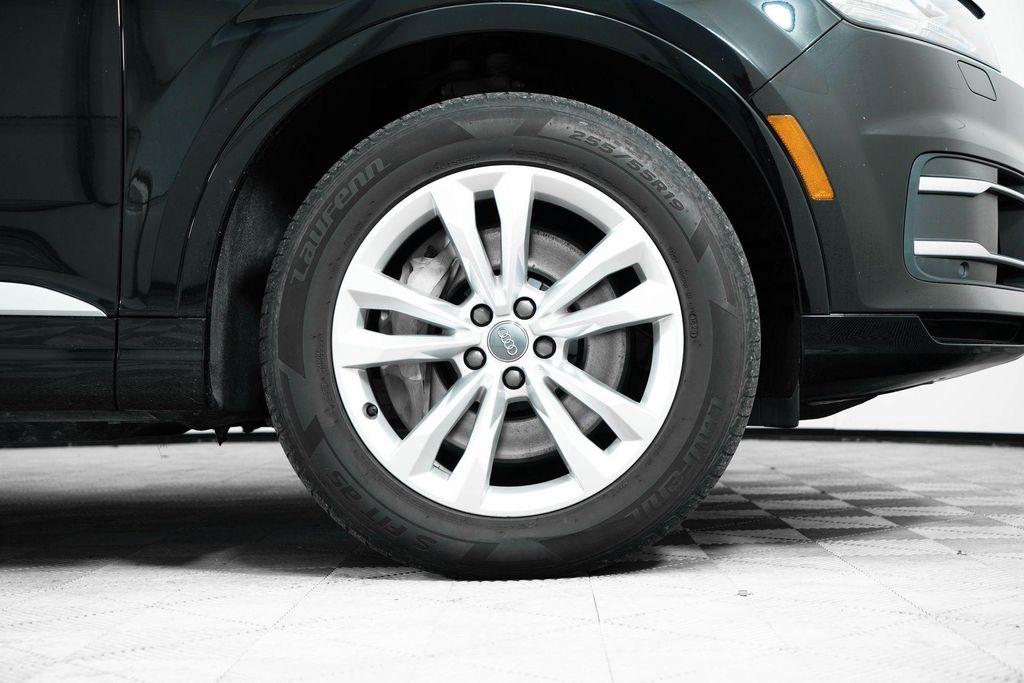 used 2019 Audi Q7 car, priced at $20,000