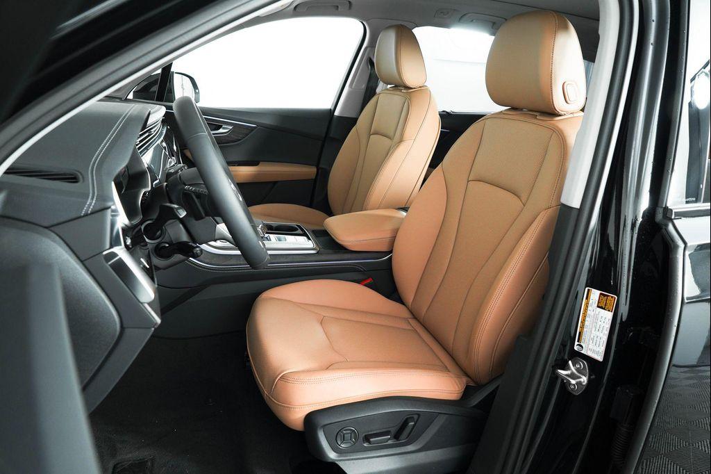 new 2025 Audi Q7 car, priced at $77,450
