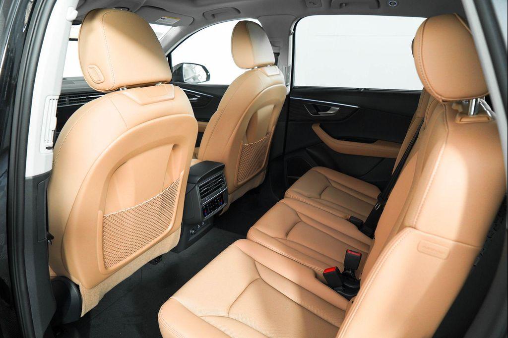 new 2025 Audi Q7 car, priced at $77,450