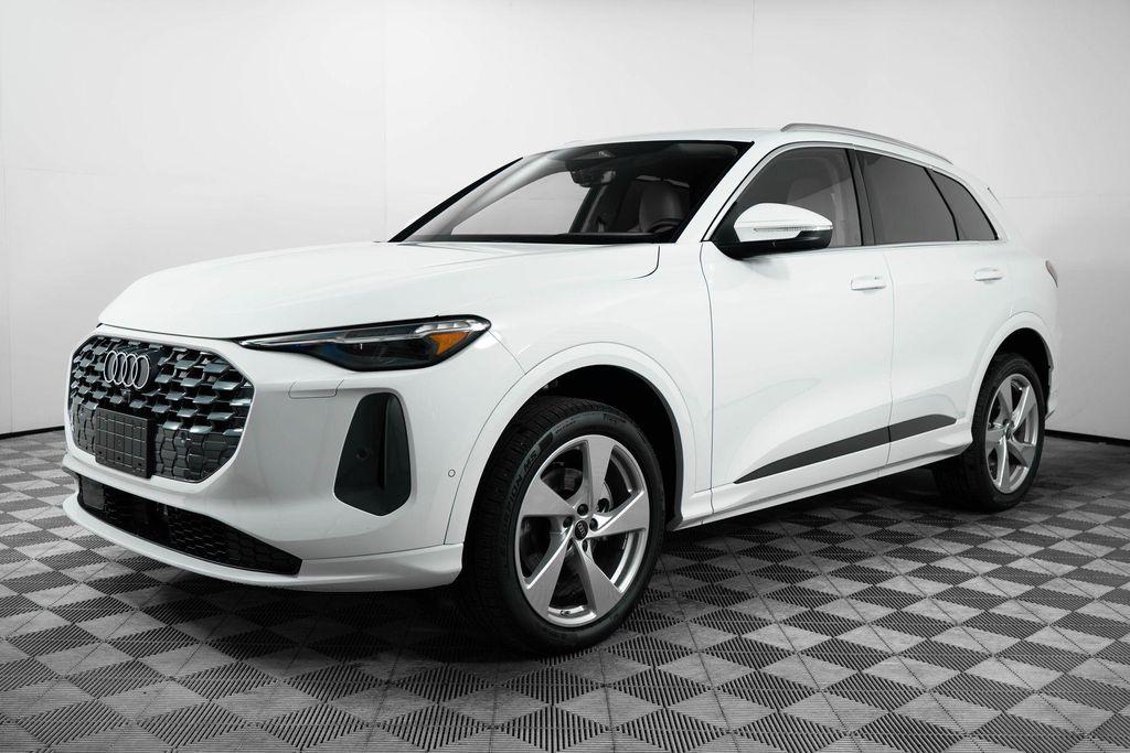 new 2025 Audi Q5 car, priced at $61,950