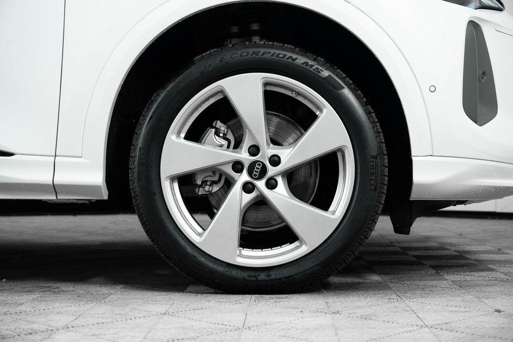 new 2025 Audi Q5 car, priced at $61,950