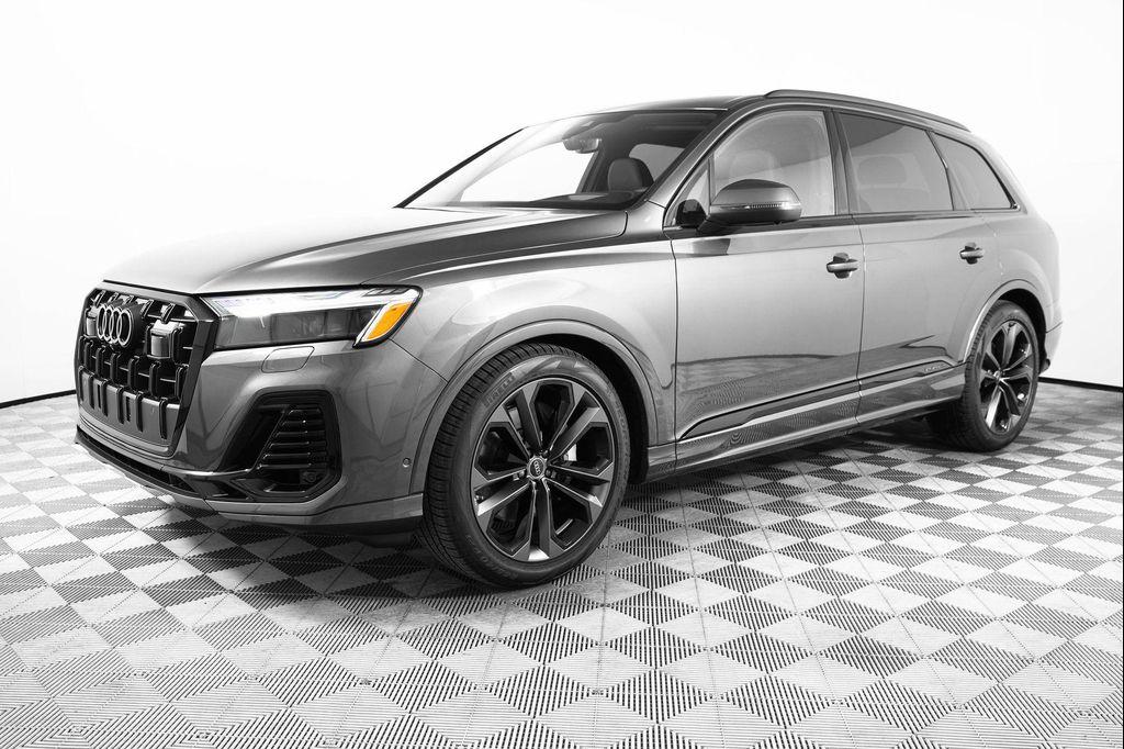 new 2025 Audi Q7 car, priced at $77,750
