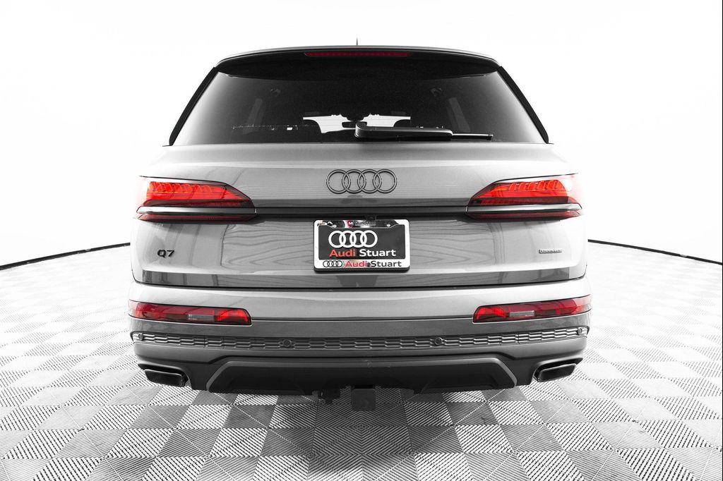 new 2025 Audi Q7 car, priced at $77,750