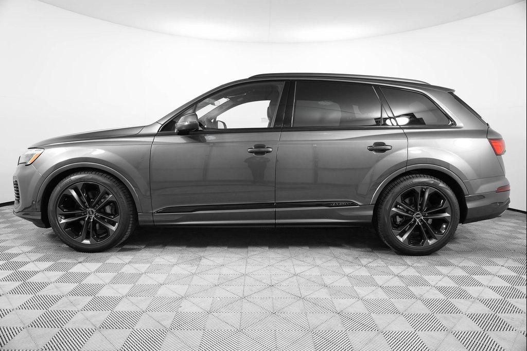 new 2025 Audi Q7 car, priced at $77,750