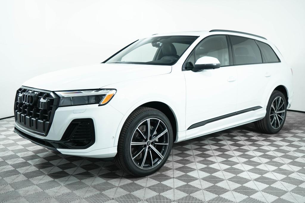 new 2025 Audi Q7 car, priced at $70,200