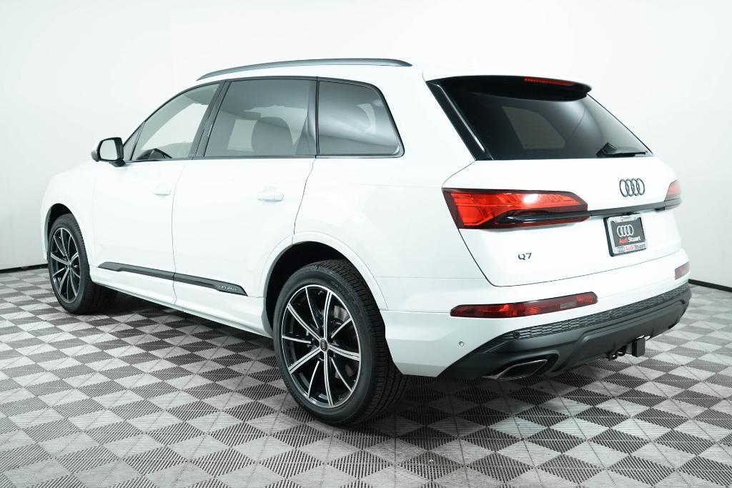 new 2025 Audi Q7 car, priced at $70,200