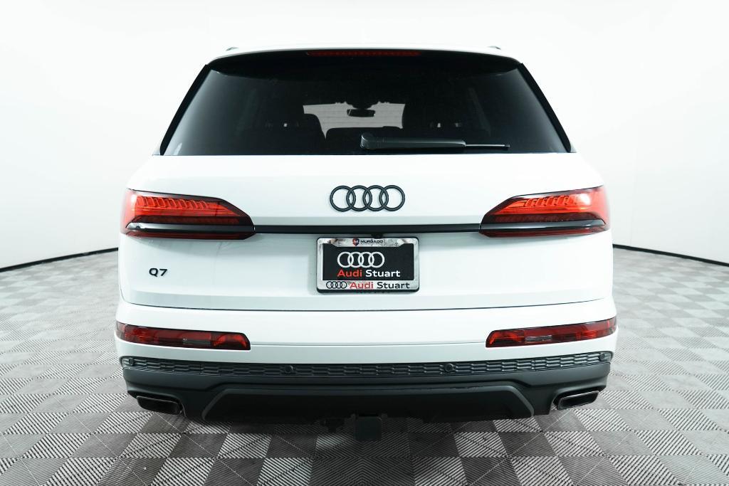 new 2025 Audi Q7 car, priced at $70,200