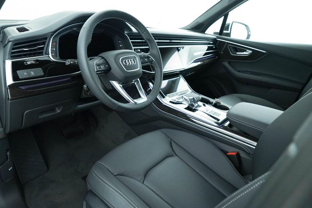 new 2025 Audi Q7 car, priced at $70,200