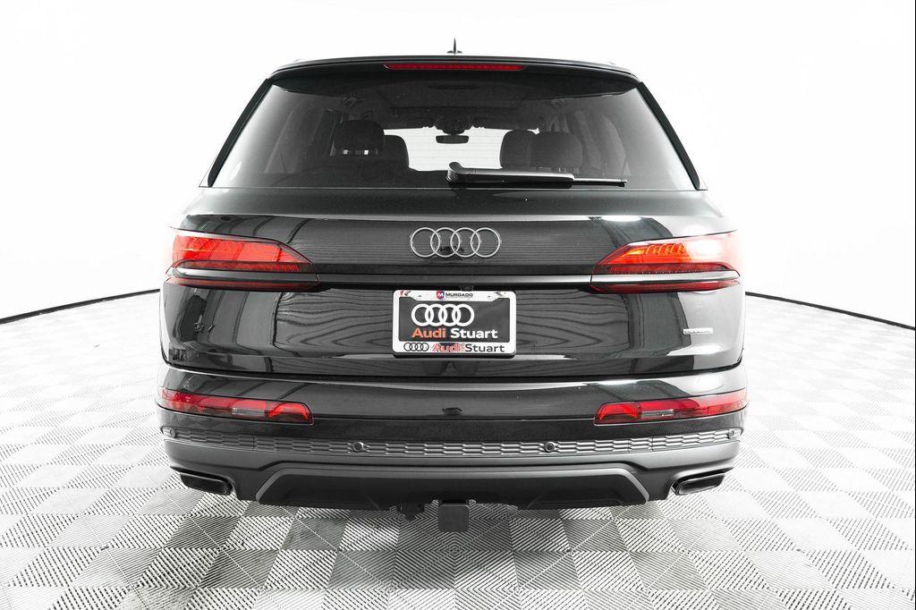 new 2025 Audi Q7 car, priced at $77,750