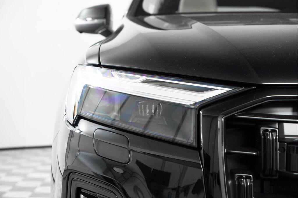 new 2025 Audi Q7 car, priced at $77,750