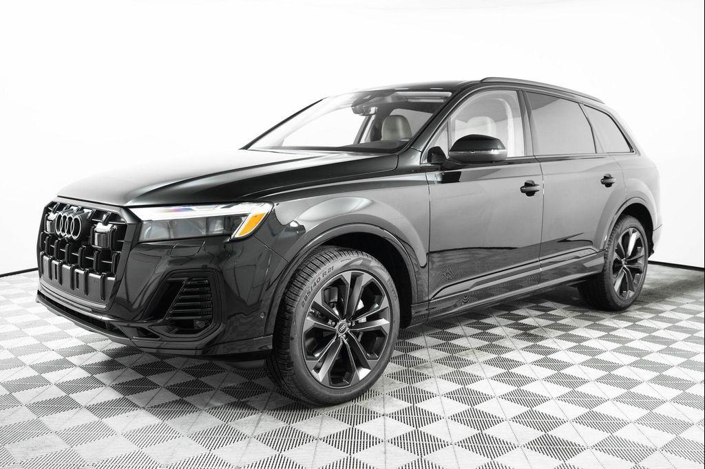 new 2025 Audi Q7 car, priced at $77,750