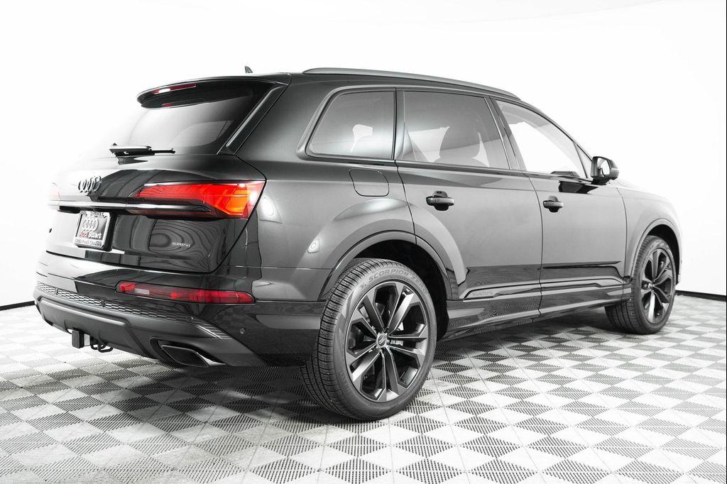 new 2025 Audi Q7 car, priced at $77,750