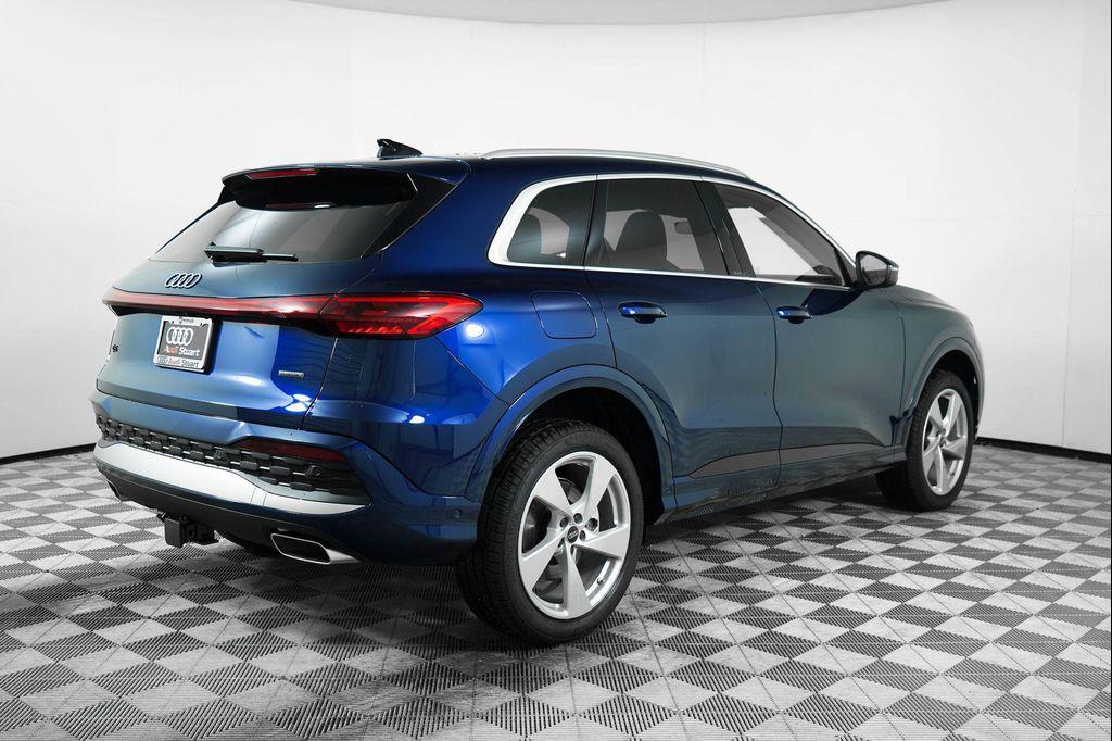 new 2025 Audi Q5 car, priced at $61,950