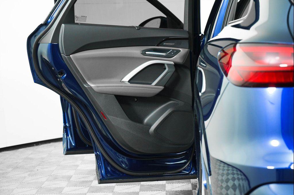 new 2025 Audi Q5 car, priced at $61,950