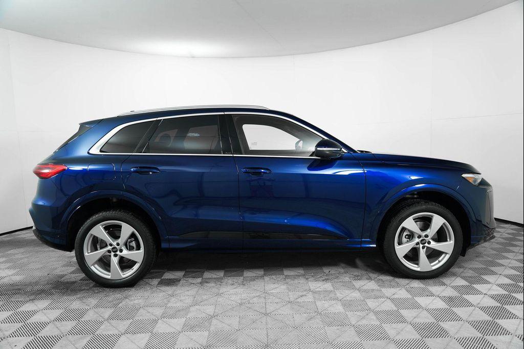 new 2025 Audi Q5 car, priced at $61,950