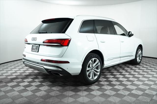 new 2025 Audi Q7 car, priced at $65,600