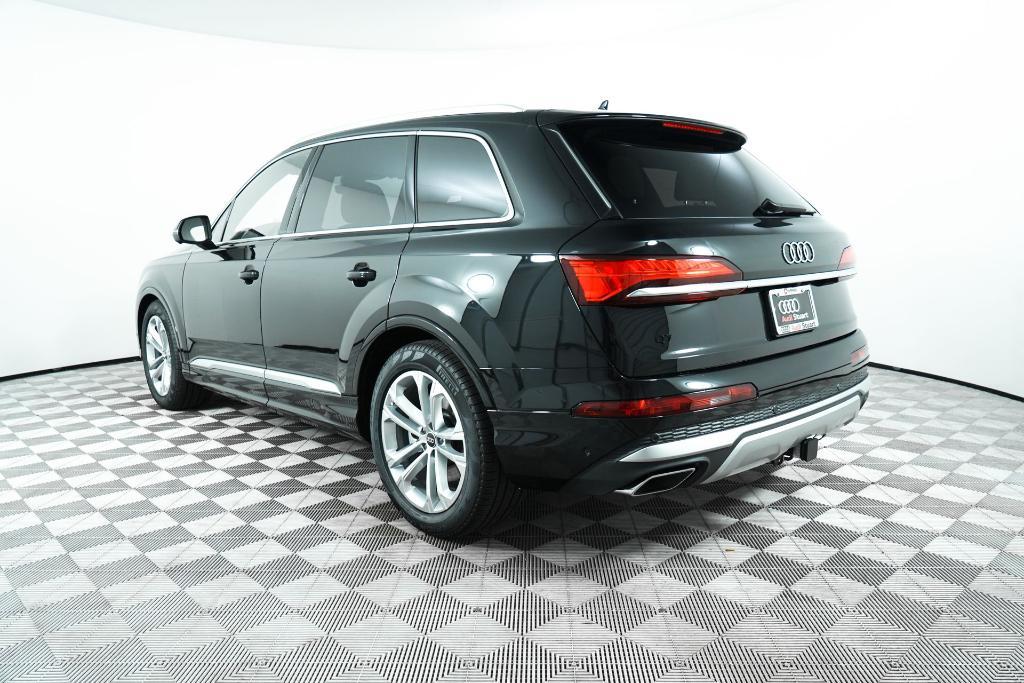 new 2025 Audi Q7 car, priced at $82,535