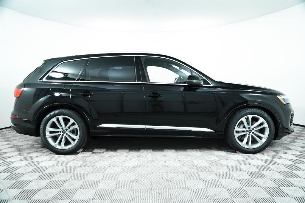 new 2025 Audi Q7 car, priced at $82,535