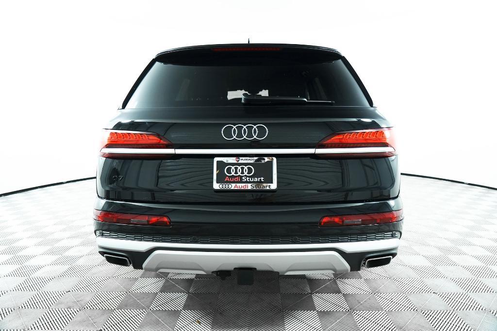 new 2025 Audi Q7 car, priced at $82,535