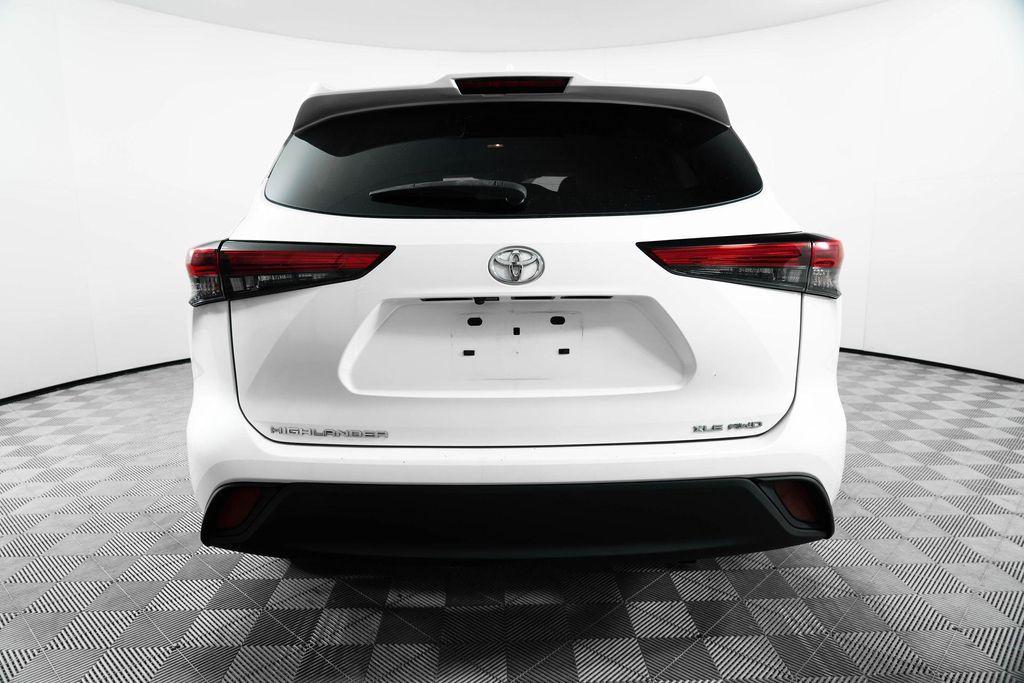 used 2020 Toyota Highlander car, priced at $26,500